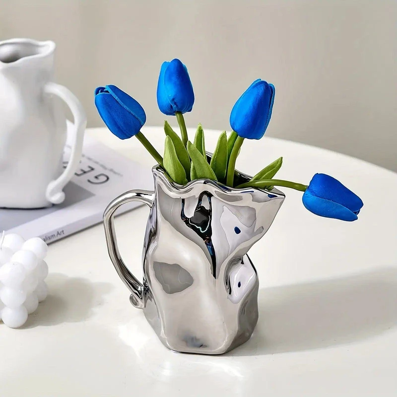 AuraVase - Moderne vase med slankt minimalistisk design for moderne elegance