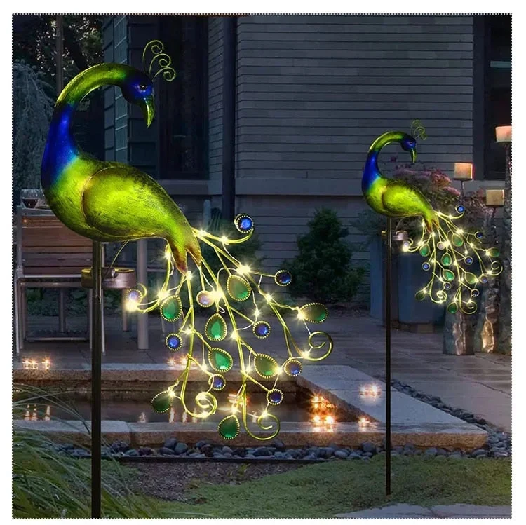 PeacockLite - Solcelledrevet påfugle-inspireret havelys med 40 LED'er til levende belysning