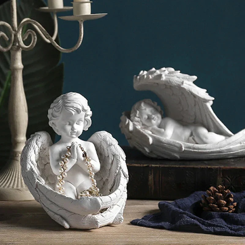 SeraphGlow - Elegant engle lysestage for en tidløs charme
