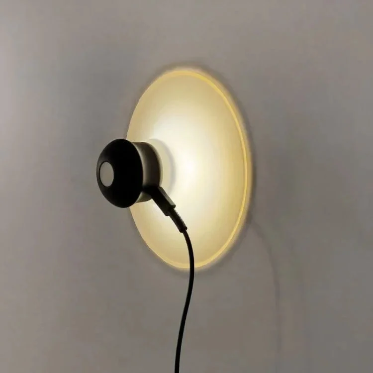 LumiGrip - Genopladeligt trådløst LED-lys med stærk sugekop til enhver overflade
