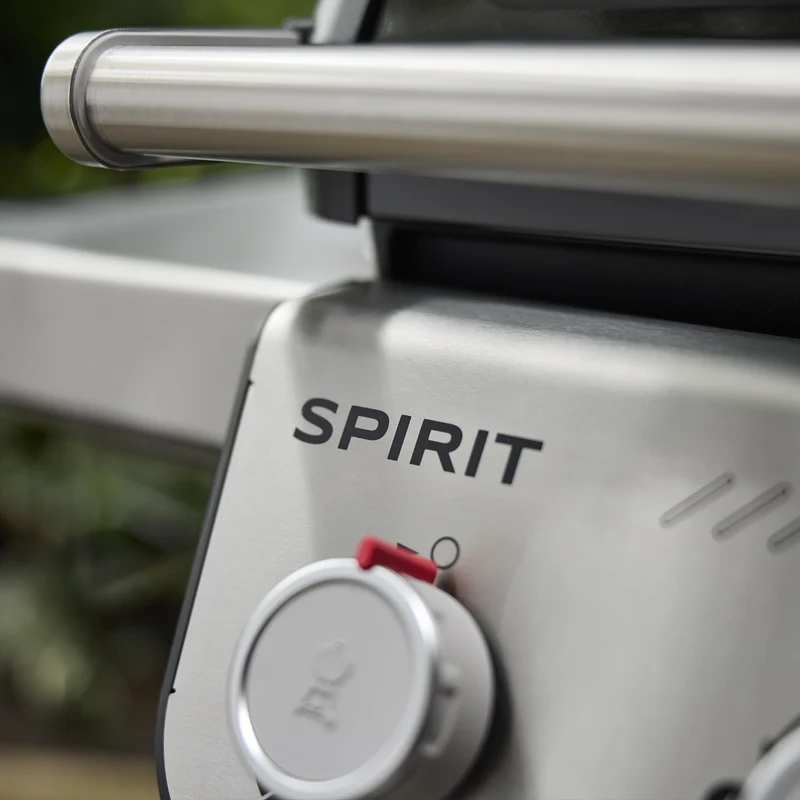 BARBECUE A GAS SPIRIT EP-335 CON 3 BRUCIATORI E SEAR ZONE, NERO