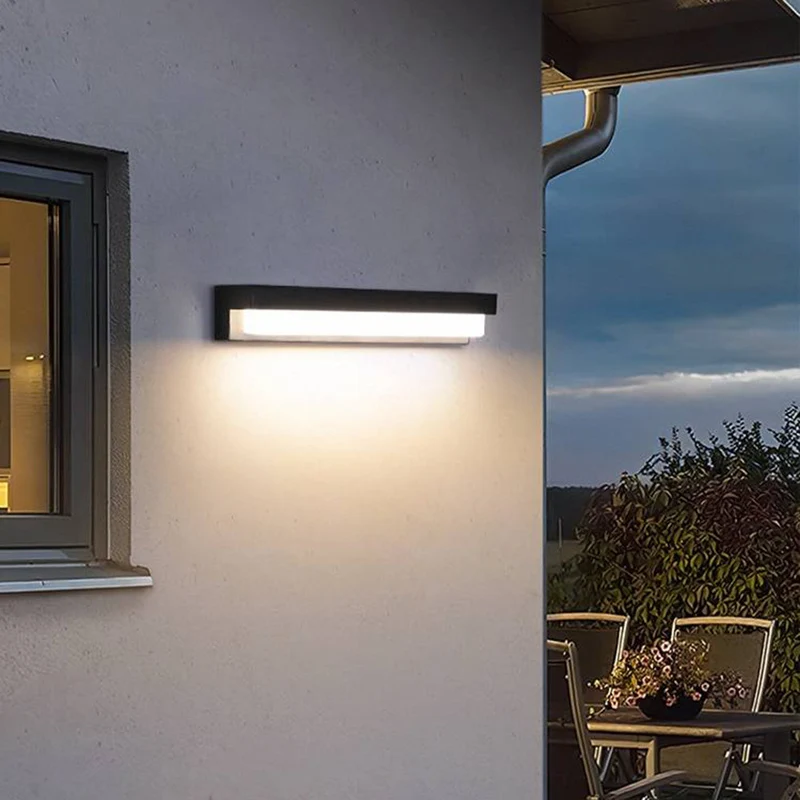 LumiGuard - Elegant solcelle udendørs væglampe med myggekontrol