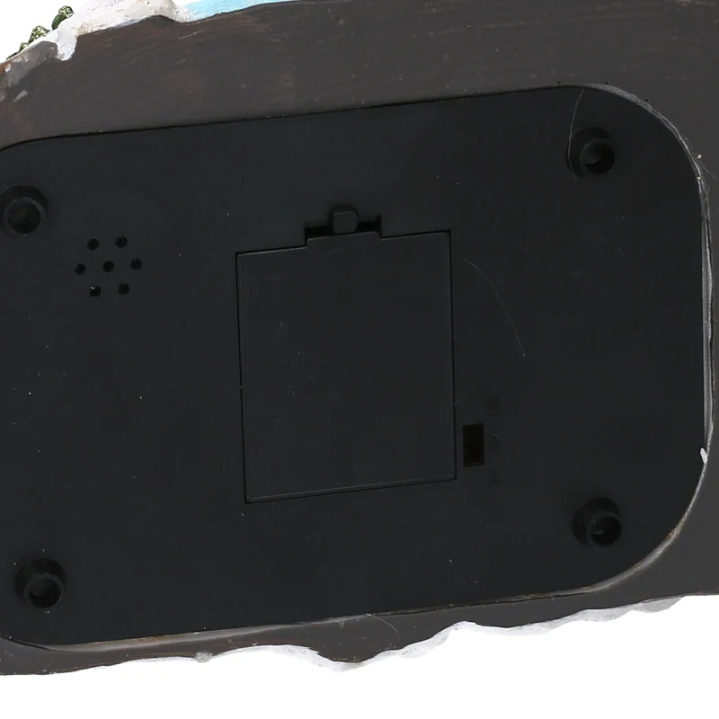 TRENINO IN RESINA CON LED E MUSICA 24X8,5H17CM